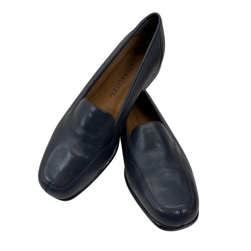 Naturalizer Navy Blue Leather Loafers Square Toe Low Heel Flats 6M 639N86 EUC
